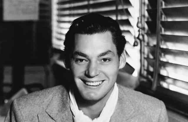 Which famous character did Johnny Weissmuller, a five-gold-medal-winner in the 1920s, play in 12 movies? 