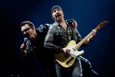 Wie lautet der Name des Gitarristen von U2?